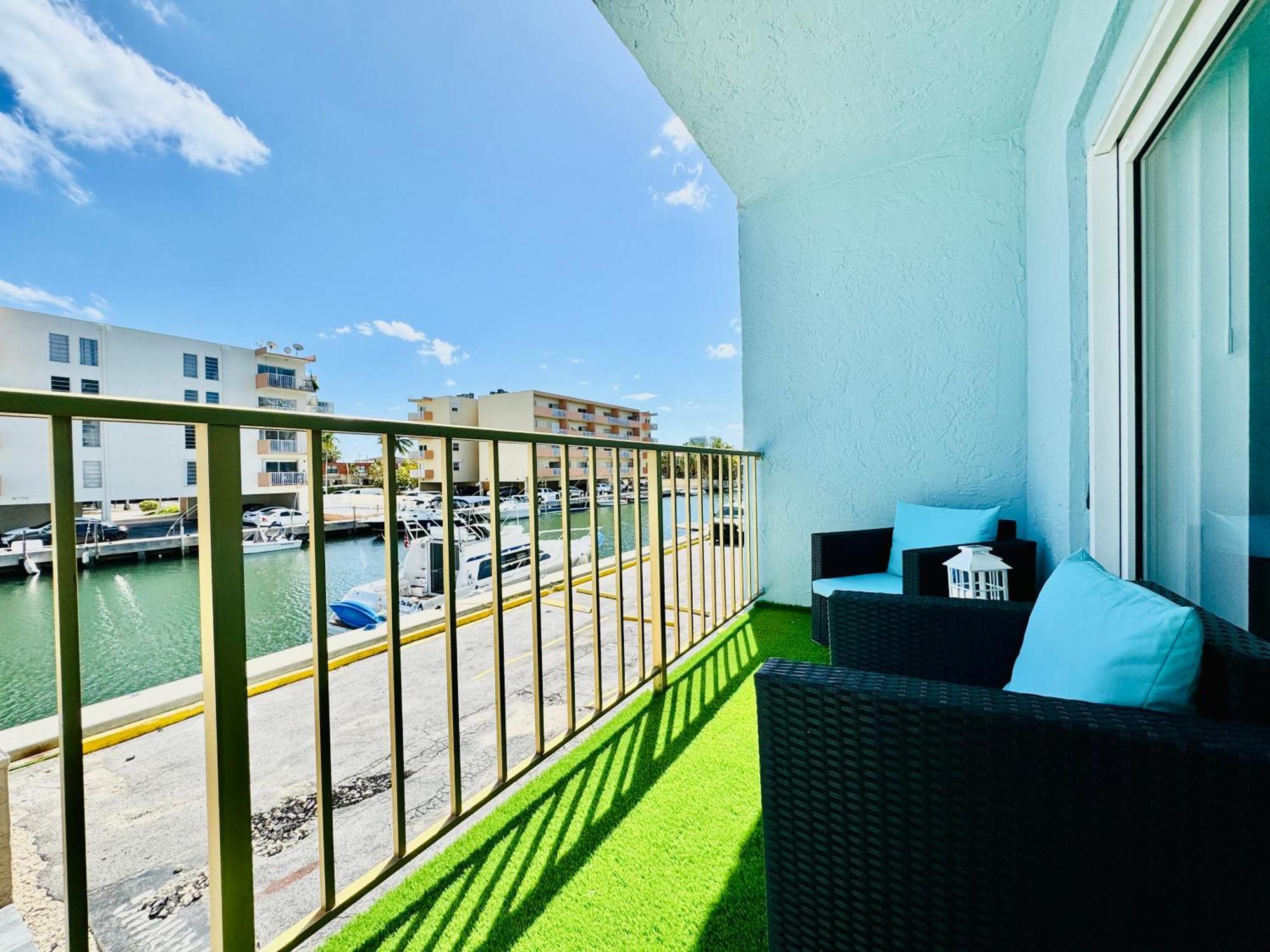 Appartement Coastal Charm: Waterfront With Free Parking - Walk To North Miami Beach